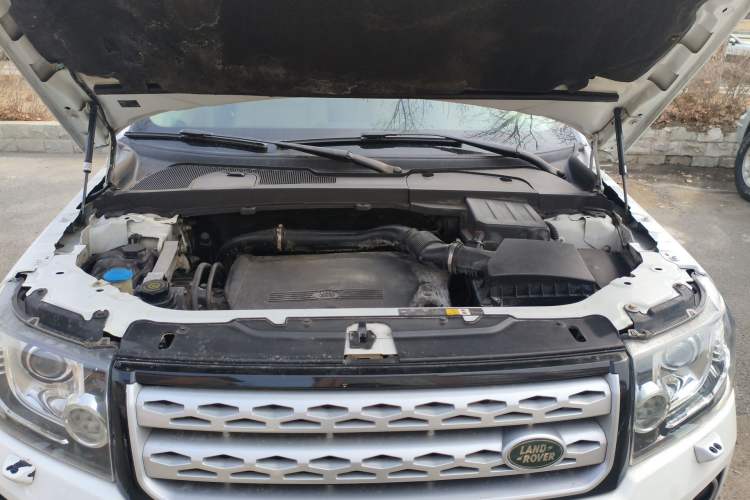Used Land Rover Freelander 2 2013 2.2T SD4 SE Diesel Edition Engine Bay