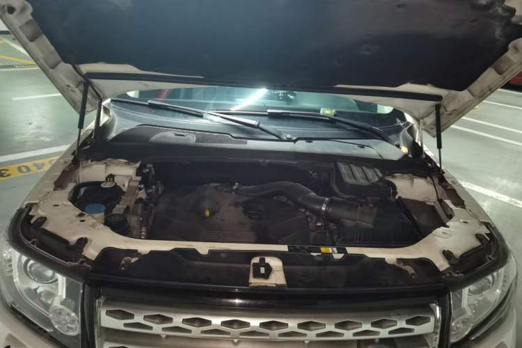 Used Land Rover Freelander 2 2013 2.0T Si4 SE Gasoline Edition Engine Bay