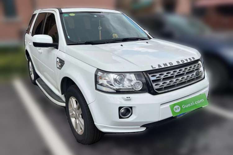 Used Land Rover Freelander 2 2013 2.0T Si4 SE Gasoline Edition Front Right 45 Deg