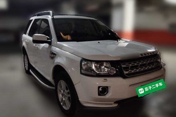 Used Land Rover Freelander 2 2013 2.0T Si4 SE Gasoline Edition Front Right 45 Deg