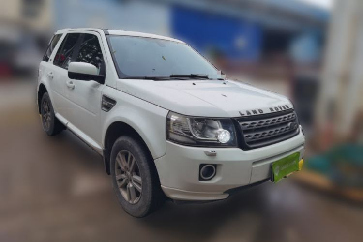 Used Land Rover Freelander 2 2013 2.2T SD4 SE Diesel Edition Front Right 45 Deg