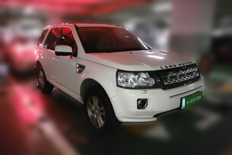 Used Land Rover Freelander 2 2013 2.0T Si4 SE Gasoline Edition Front Right 45 Deg