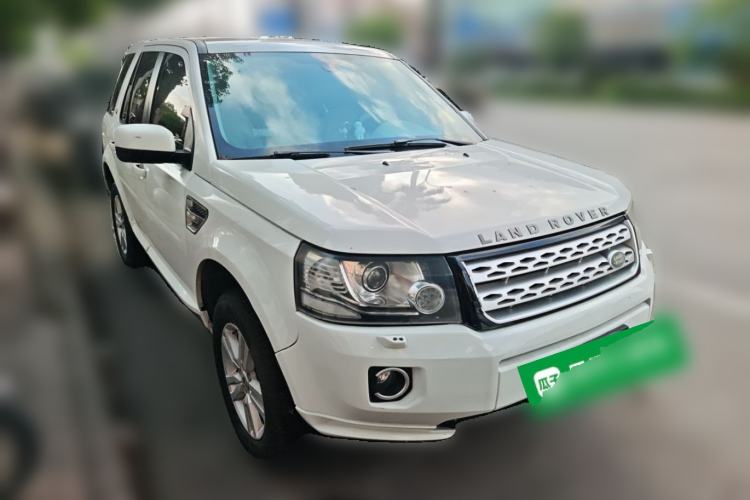 Used Land Rover Freelander 2 2013 2.0T Si4 SE Gasoline Edition Front Right 45 Deg