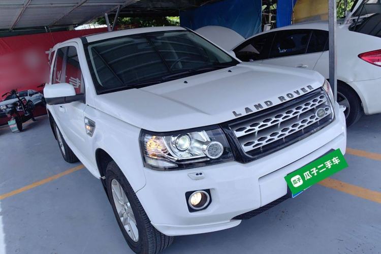 Used Land Rover Freelander 2 2013 2.0T Si4 SE Gasoline Edition Front Right 45 Deg