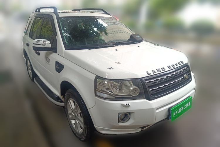 Used Land Rover Freelander 2 2013 2.2T SD4 SE Diesel Edition Front Right 45 Deg