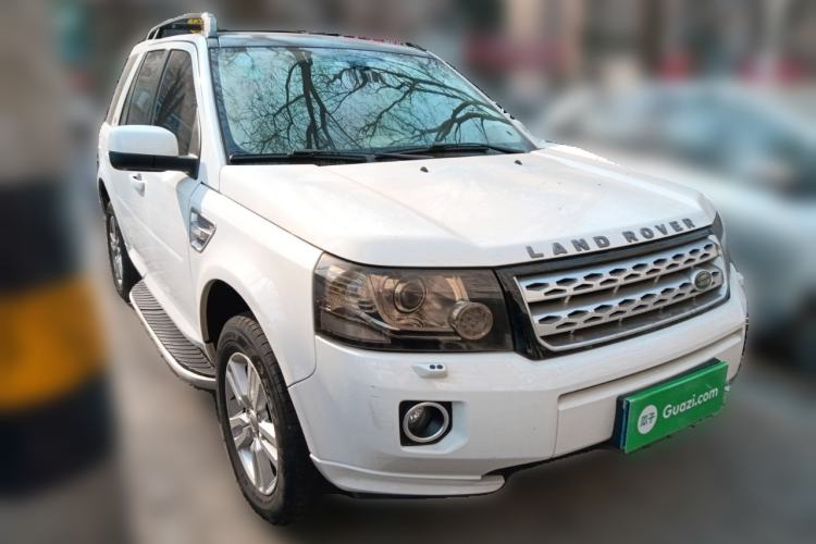 Used Land Rover Freelander 2 2013 2.2T SD4 SE Diesel Edition Front Right 45 Deg