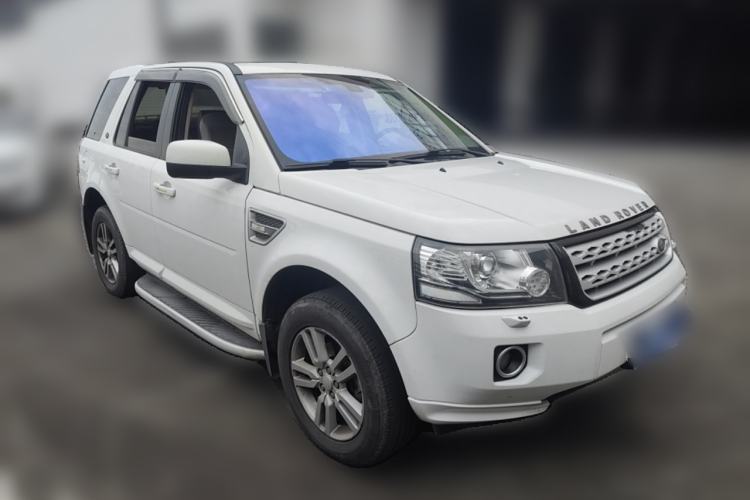Used Land Rover Freelander 2 2013 2.2T SD4 SE Diesel Edition Front Right 45 Deg