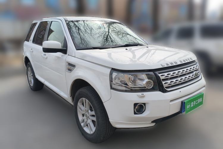 Used Land Rover Freelander 2 2013 2.2T SD4 SE Diesel Edition Front Right 45 Deg