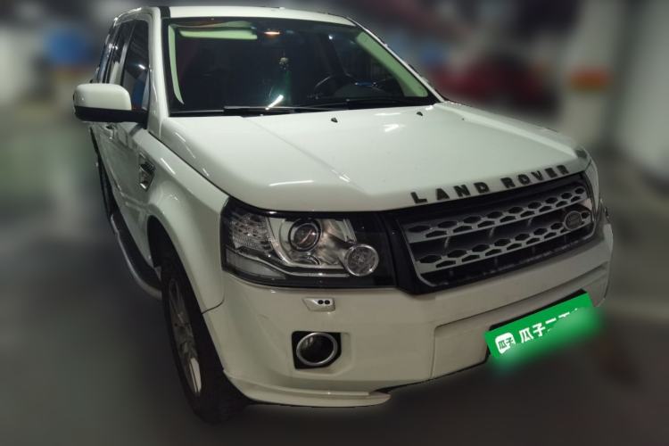 Used Land Rover Freelander 2 2013 2.0T Si4 SE Gasoline Edition Front Right 45 Deg