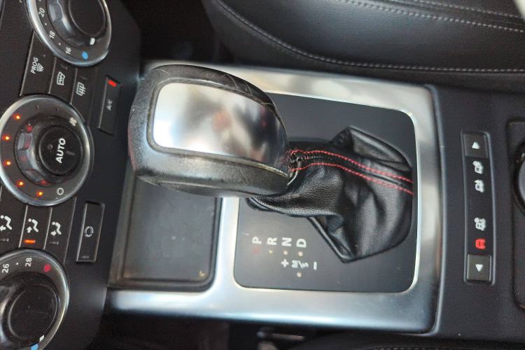 Used Land Rover Freelander 2 2013 2.2T SD4 SE Diesel Edition Gear Lever