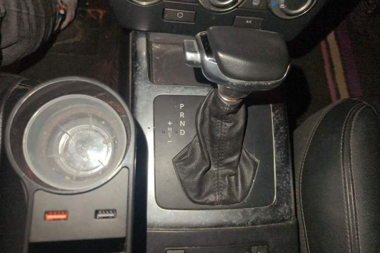 Used Land Rover Freelander 2 2013 2.2T SD4 SE Diesel Edition Gear Lever