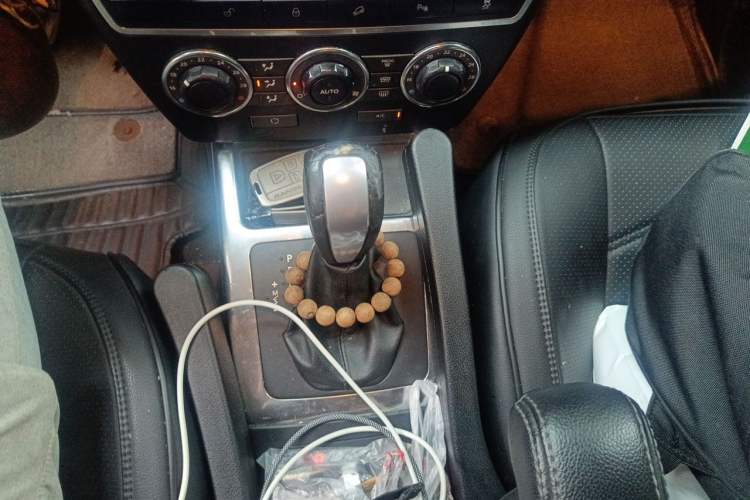 Used Land Rover Freelander 2 2013 2.2T SD4 SE Diesel Edition Gear Lever
