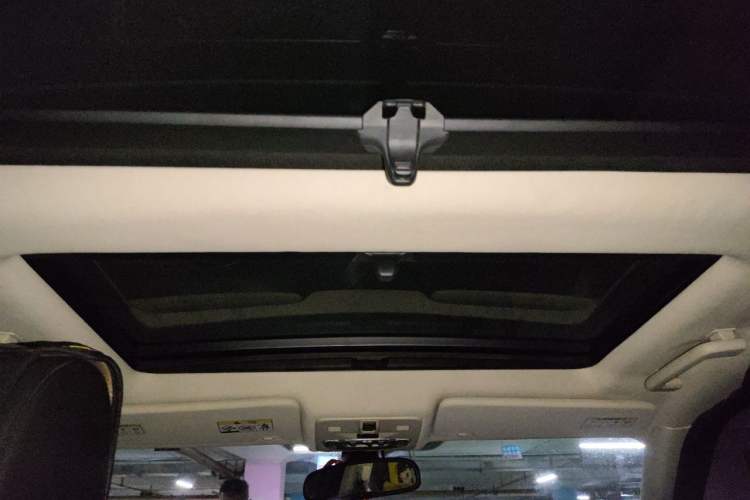 Used Land Rover Freelander 2 2013 2.0T Si4 SE Gasoline Edition Headliner