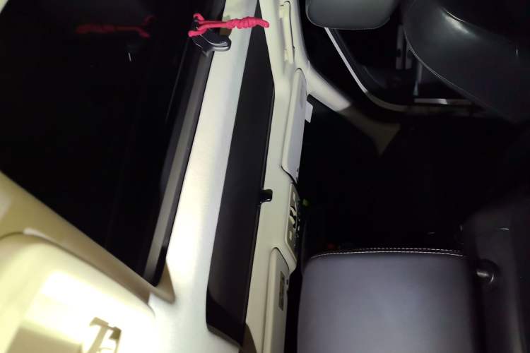 Used Land Rover Freelander 2 2013 2.0T Si4 HSE Gasoline Version Headliner