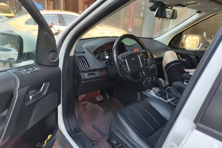 Used Land Rover Freelander 2 2013 2.2T SD4 SE Diesel Edition Interior 3