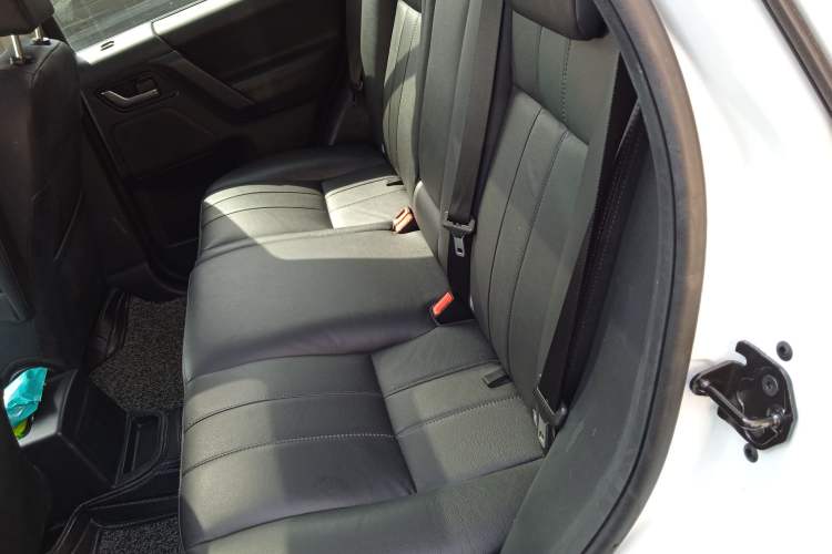Used Land Rover Freelander 2 2013 2.0T Si4 SE Gasoline Edition Left Rear Seat