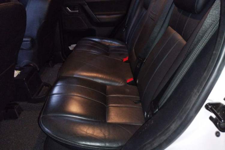 Used Land Rover Freelander 2 2013 2.0T Si4 SE Gasoline Edition Left Rear Seat