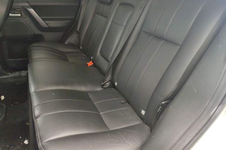 Used Land Rover Freelander 2 2013 2.0T Si4 SE Gasoline Edition Left Rear Seat