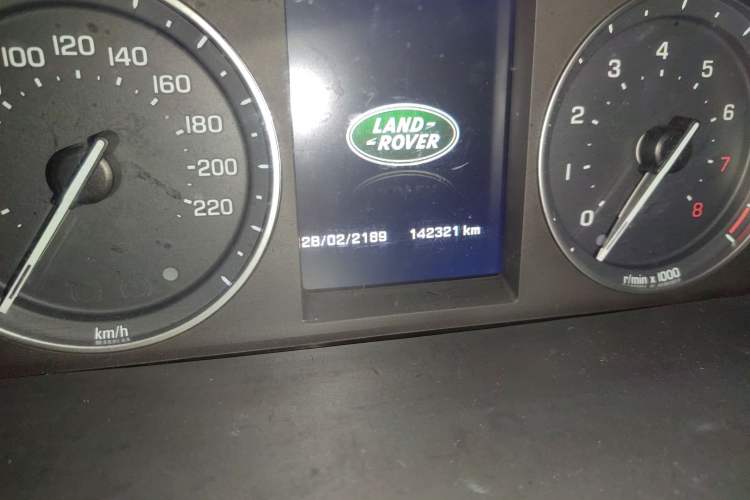 Used Land Rover Freelander 2 2013 2.0T Si4 SE Gasoline Edition Odometer Close Up