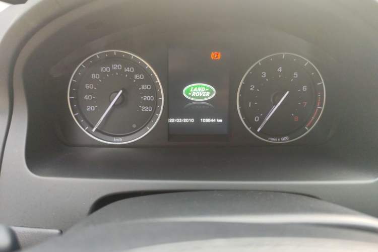 Used Land Rover Freelander 2 2013 2.0T Si4 SE Gasoline Edition Odometer Close Up