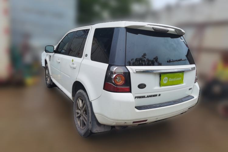 Used Land Rover Freelander 2 2013 2.2T SD4 SE Diesel Edition Rear Left 45 Deg