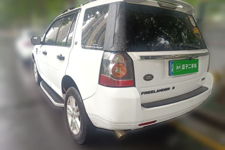 Used Land Rover Freelander 2 2013 2.2T SD4 SE Diesel Edition Rear Left 45 Deg