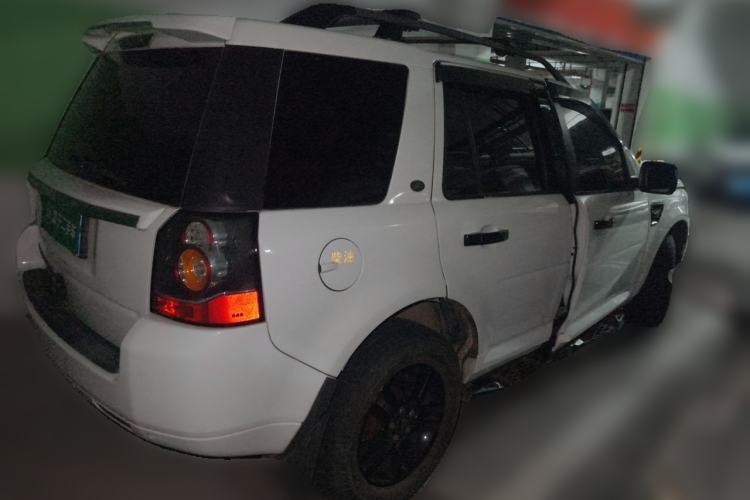 Used Land Rover Freelander 2 2013 2.2T SD4 SE Diesel Edition Rear Right 45 Deg