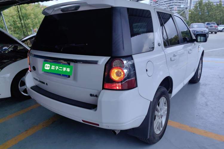 Used Land Rover Freelander 2 2013 2.0T Si4 SE Gasoline Edition Rear Right 45 Deg