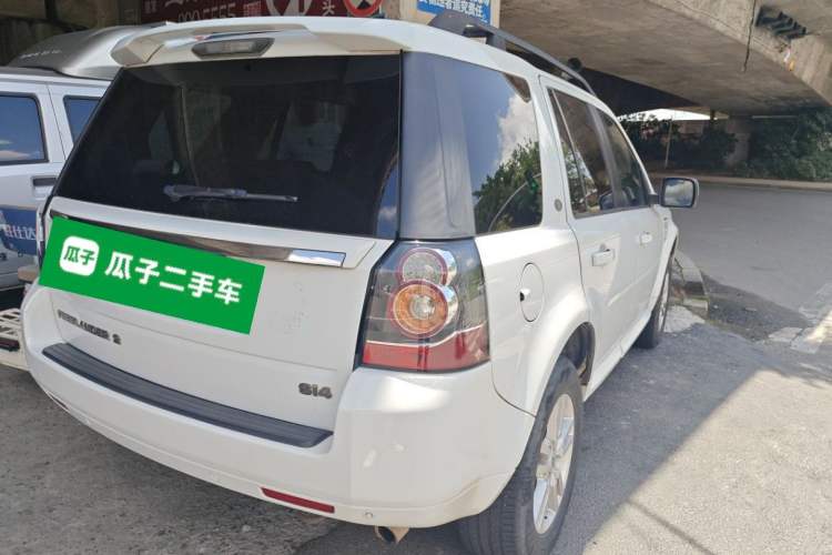 Used Land Rover Freelander 2 2013 2.0T Si4 SE Gasoline Edition Rear Right 45 Deg