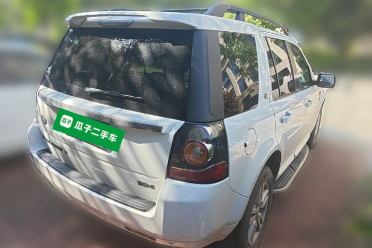 Used Land Rover Freelander 2 2013 2.2T SD4 SE Diesel Edition Rear Right 45 Deg