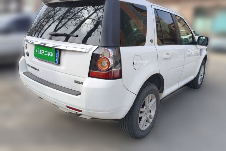 Used Land Rover Freelander 2 2013 2.2T SD4 SE Diesel Edition Rear Right 45 Deg
