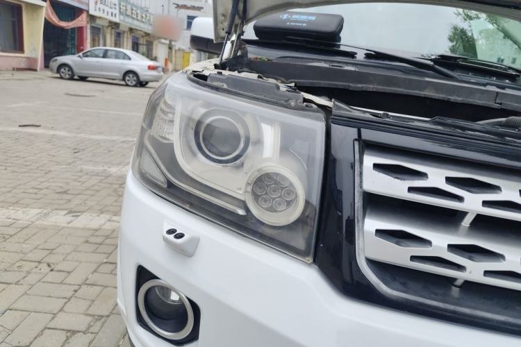 Used Land Rover Freelander 2 2013 2.0T Si4 SE Gasoline Edition Right Front Headlight