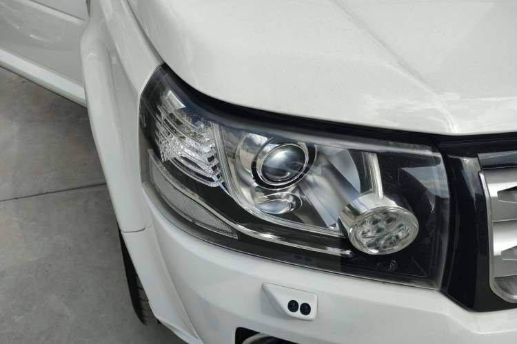 Used Land Rover Freelander 2 2013 2.0T Si4 Dynamic Limited Edition Right Front Headlight