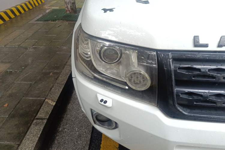 Used Land Rover Freelander 2 2013 2.2T SD4 SE Diesel Edition Right Front Headlight