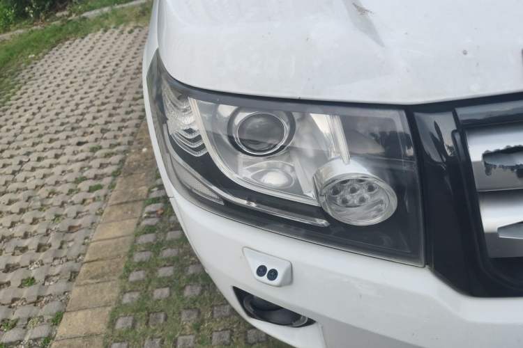 Used Land Rover Freelander 2 2013 2.0T Si4 SE Gasoline Edition Right Front Headlight