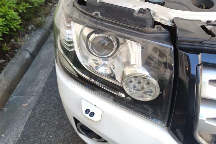 Used Land Rover Freelander 2 2013 2.0T Si4 SE Gasoline Edition Right Front Headlight