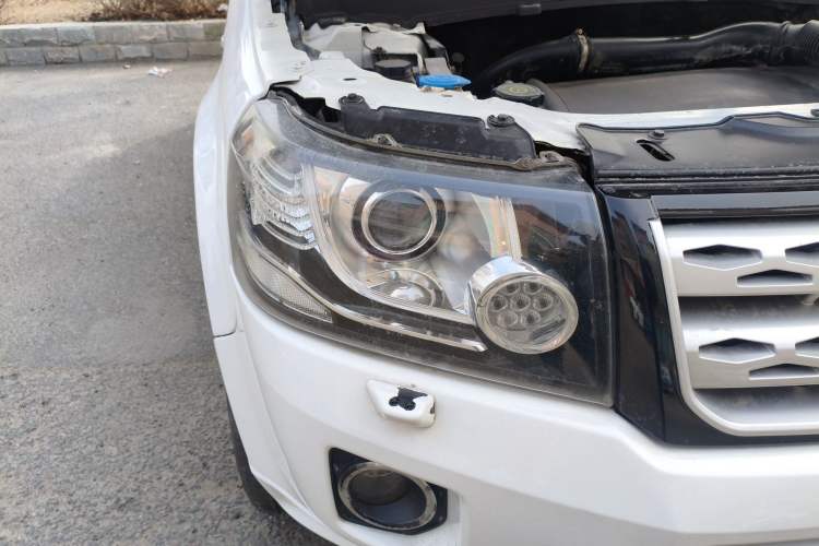 Used Land Rover Freelander 2 2013 2.2T SD4 SE Diesel Edition Right Front Headlight