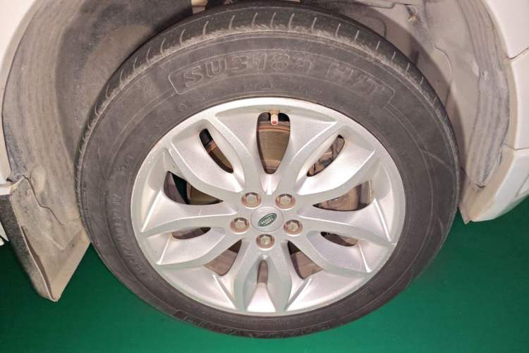 Used Land Rover Freelander 2 2013 2.0T Si4 HSE Gasoline Version Right Front Wheel Hub