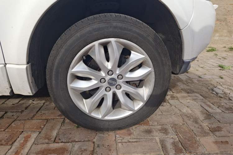 Used Land Rover Freelander 2 2013 2.0T Si4 HSE Gasoline Version Right Front Wheel Hub