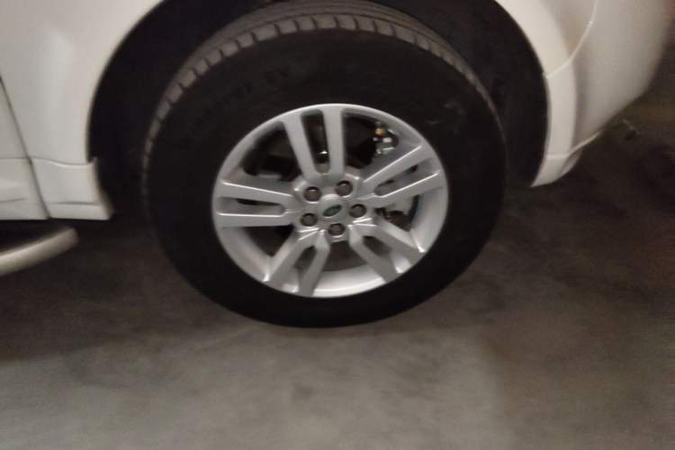 Used Land Rover Freelander 2 2013 2.0T Si4 SE Gasoline Edition Right Front Wheel Hub