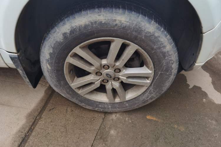Used Land Rover Freelander 2 2013 2.2T SD4 SE Diesel Edition Right Front Wheel Hub