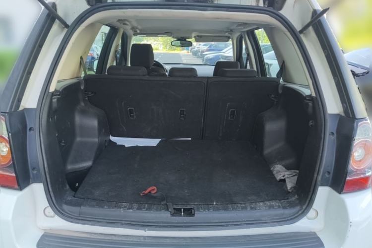 Used Land Rover Freelander 2 2013 2.2T SD4 S Diesel Version Trunk