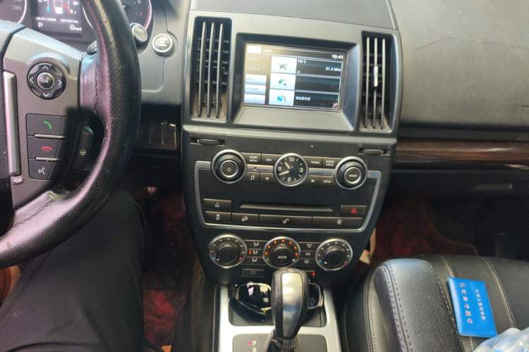 Used Land Rover Freelander 2 2014 2.0T Si4 SE Gasoline Version Audio And AC Panel