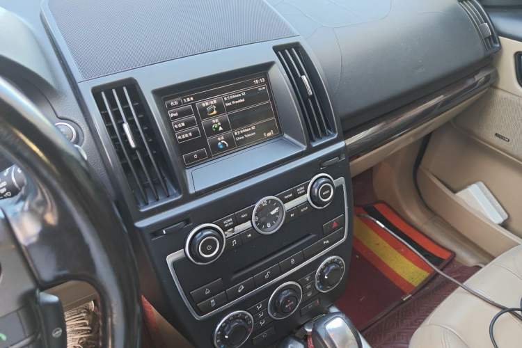 Used Land Rover Freelander 2 2014 2.0T Si4 SE Gasoline Version Audio And AC Panel