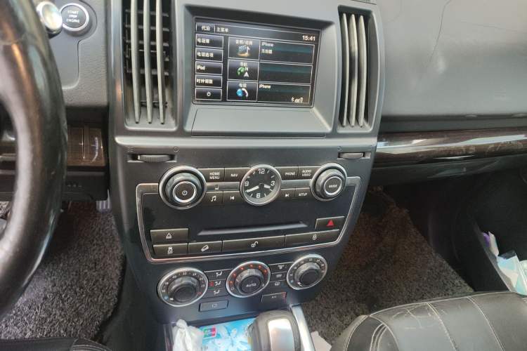 Used Land Rover Freelander 2 2014 2.0T Si4 SE Gasoline Version Audio And AC Panel