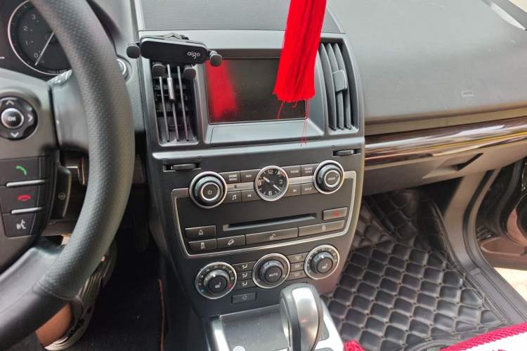 Used Land Rover Freelander 2 2014 2.0T Si4 SE Gasoline Version Audio And AC Panel