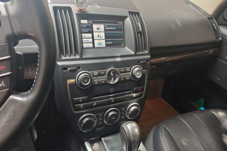 Used Land Rover Freelander 2 2014 2.0T Si4 SE Gasoline Version Audio And AC Panel