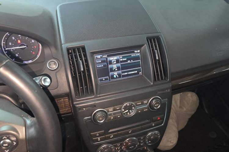 Used Land Rover Freelander 2 2014 2.0T Si4 SE Gasoline Version Audio And AC Panel