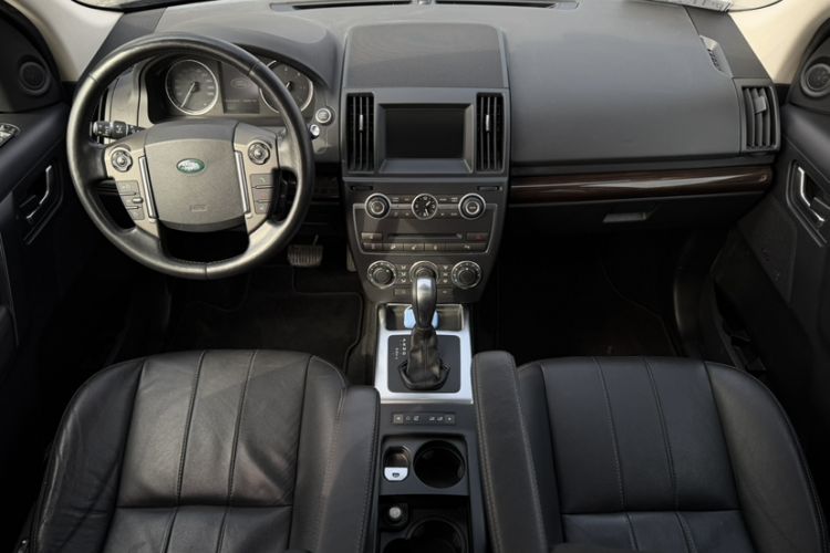 Used Land Rover Freelander 2 2014 2.2T SD4 SE Diesel Edition Audio And AC Panel