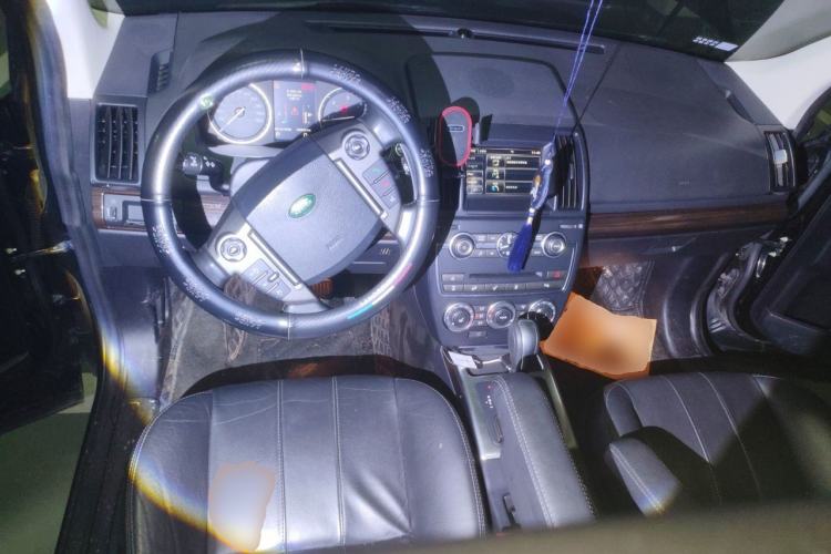 Used Land Rover Freelander 2 2014 2.2T SD4 SE Diesel Edition Center Console